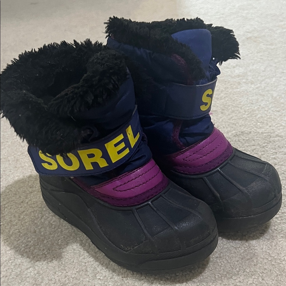 Sorel Kids' Black and Purple Winter Boots commander size 11 (used)